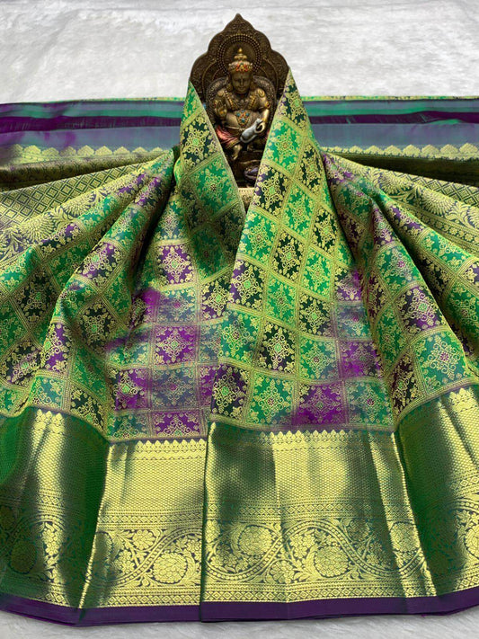 Amazing Green Pure Banarasi Silk Saree With Impressive Blouse Piece