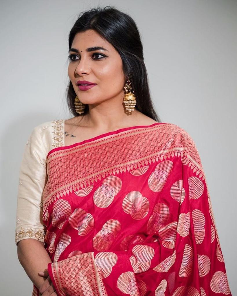 Elegant Dark Pink Soft Silk Saree With Flattering Blouse Piece