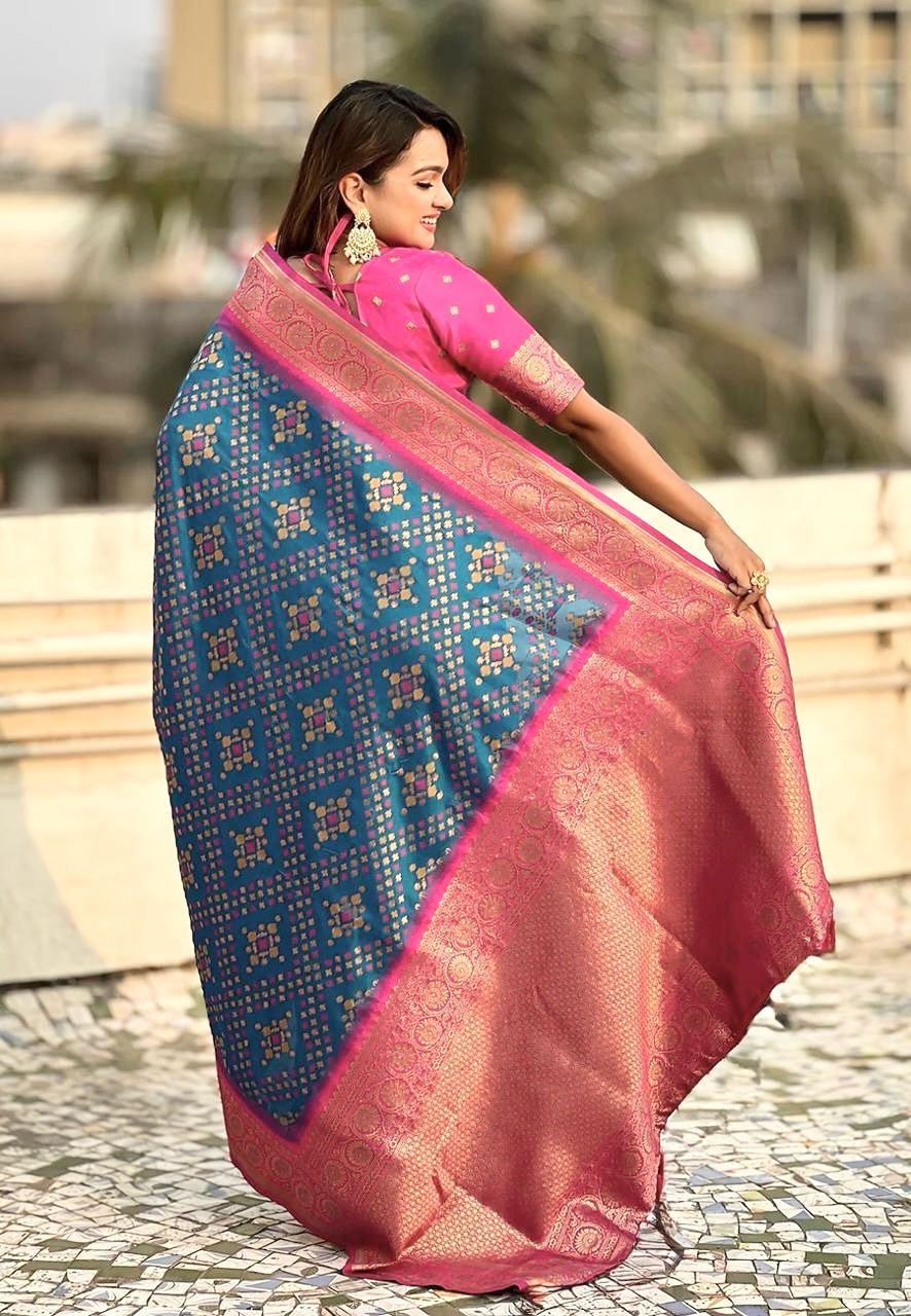 Blooming Rama Soft Silk Saree With Gorgeous Blouse Piece
