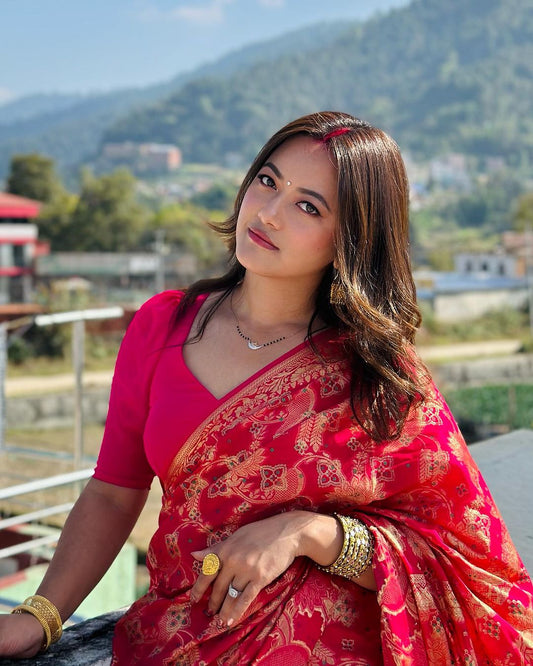 Lissome Dark Pink Soft Silk Saree With Amiable Blouse Piece