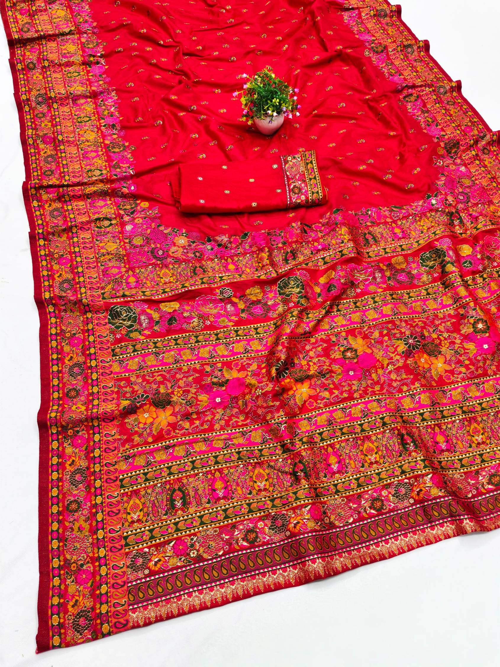 Sempiternal Red Nylon Dola Pashmina Saree With Energetic Blouse Piece