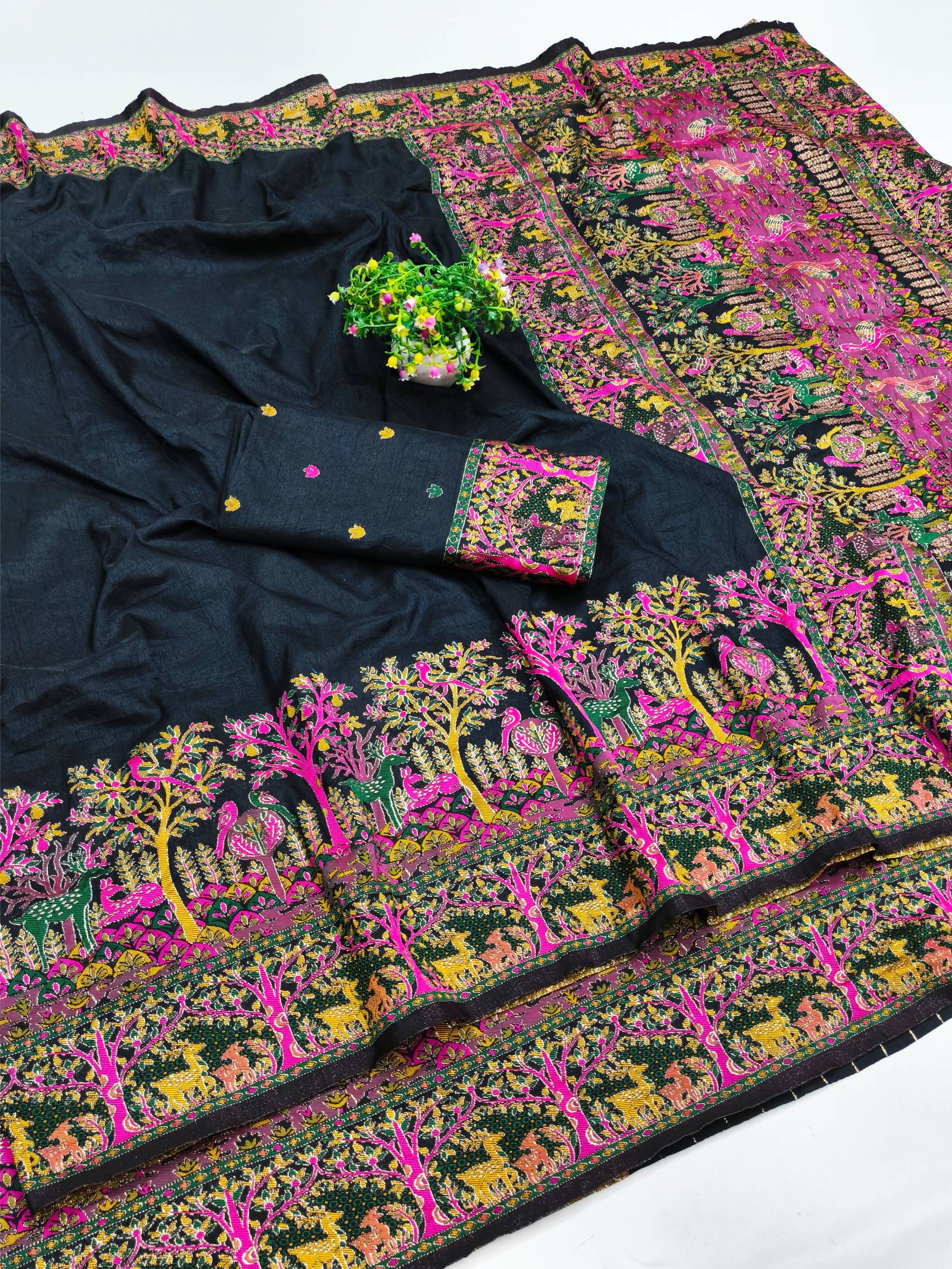 Confounding Black Nylon Dola Pashmina Saree With Splendorous Blouse Piece