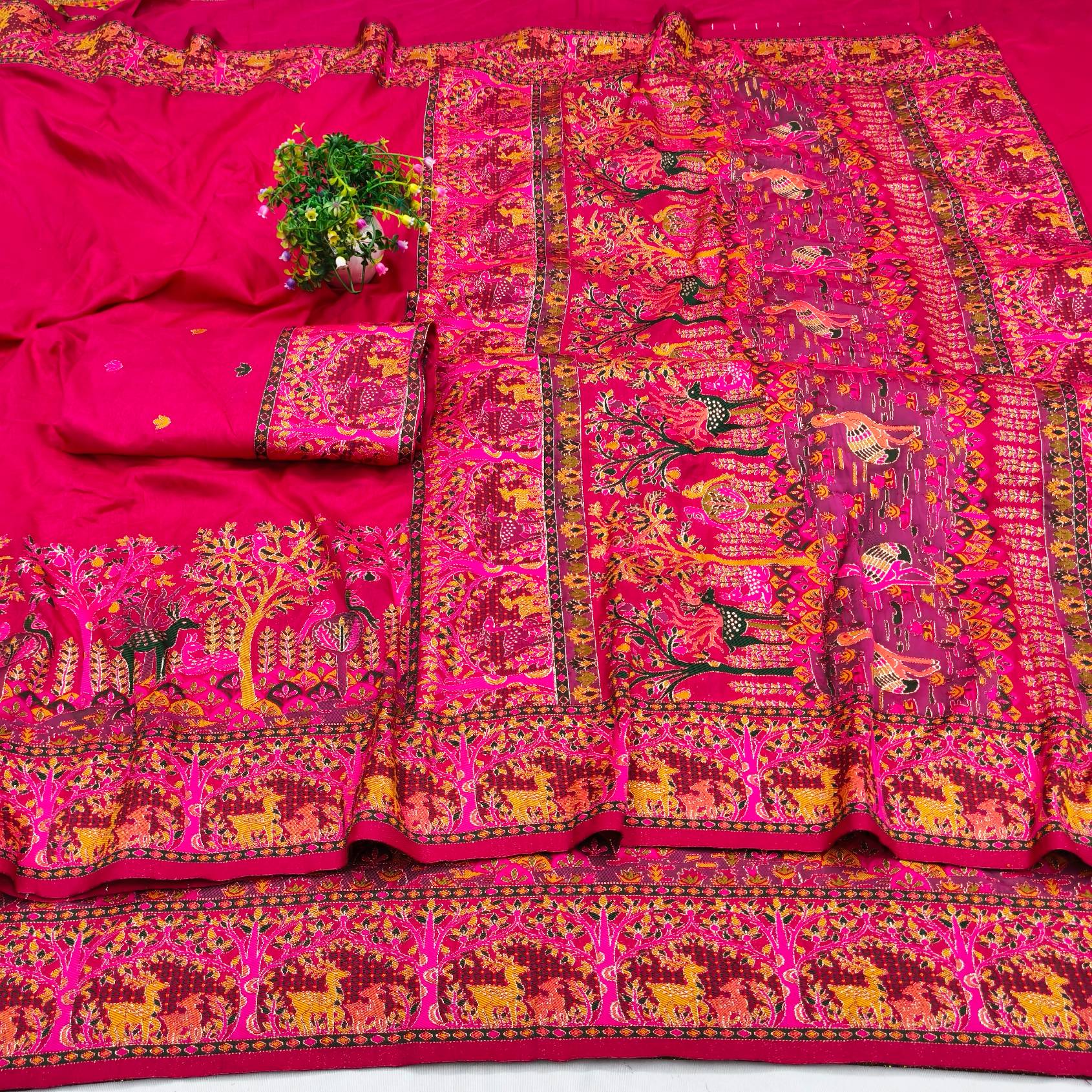 Super classy Dark Pink Nylon Dola Pashmina Saree With Transcendent Blouse Piece