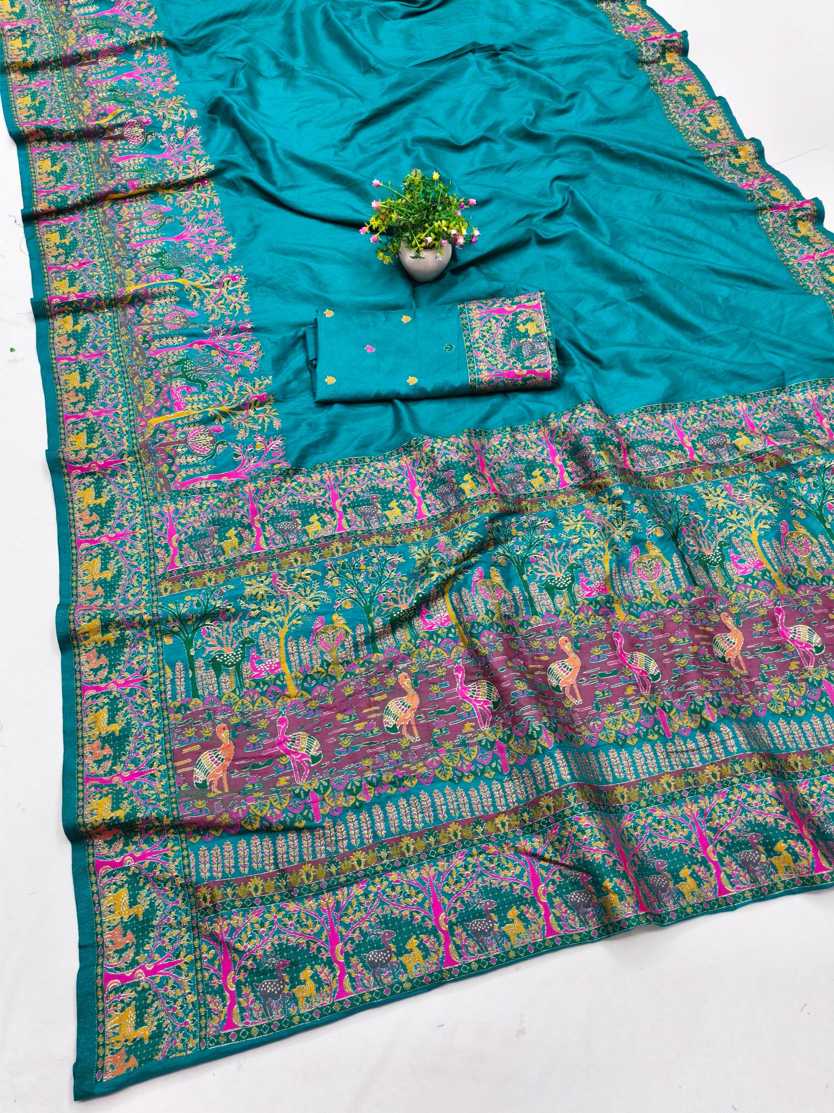 Moiety Rama Nylon Dola Pashmina Saree With Impressive Blouse Piece