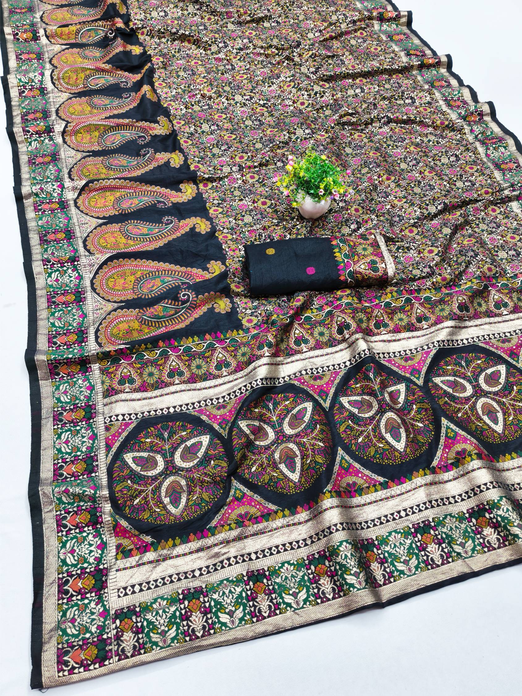 Inimitable Black Nylon Dola Pashmina Saree With Elegant Blouse Piece