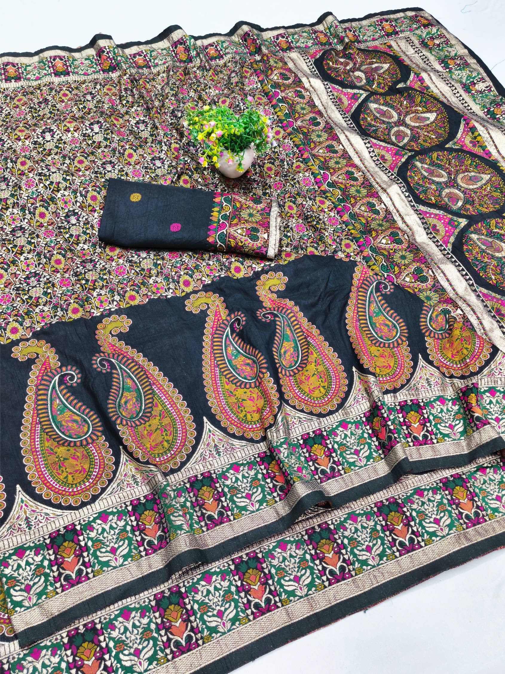 Inimitable Black Nylon Dola Pashmina Saree With Elegant Blouse Piece