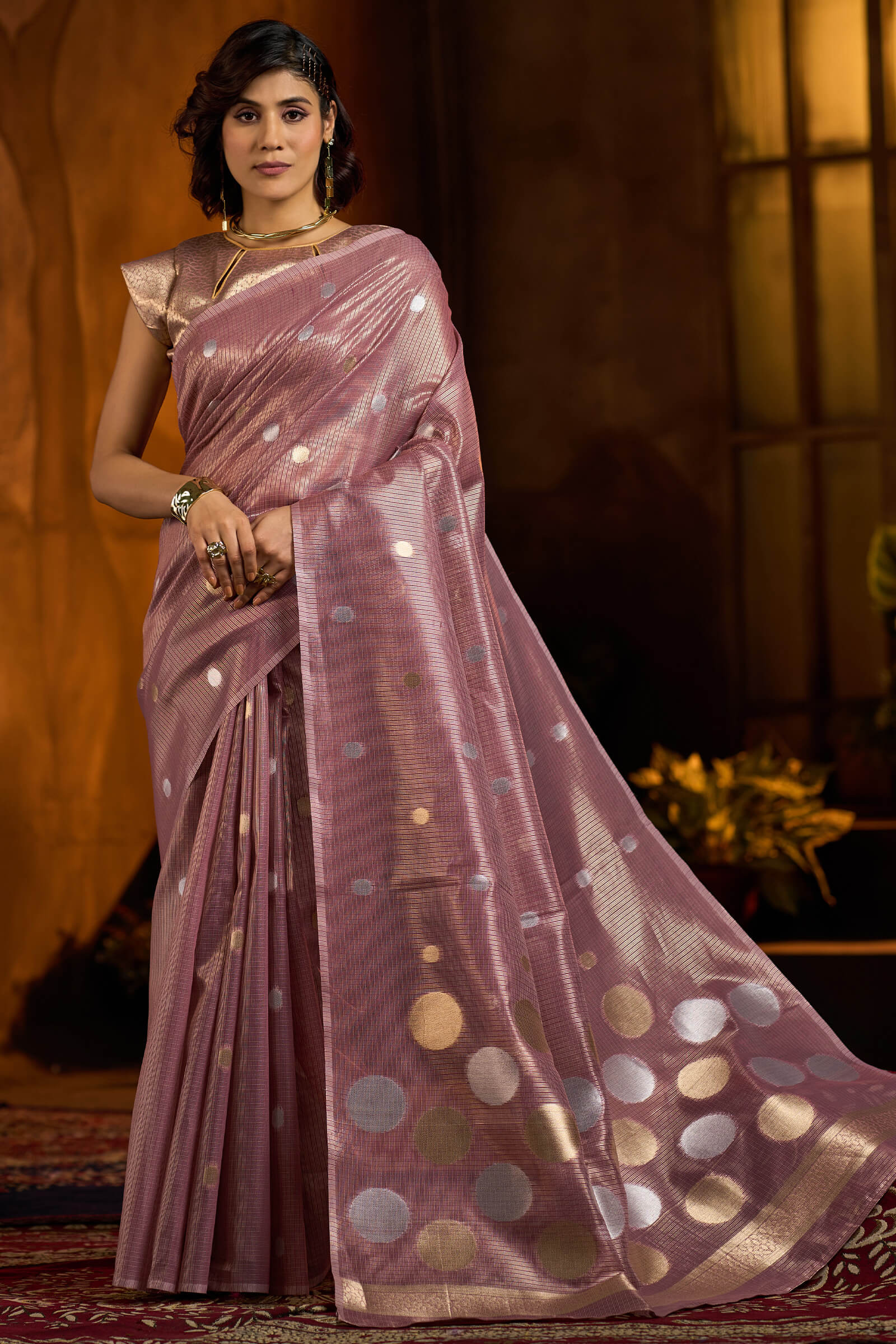 Super extravagant Lavender Soft Banarasi Tissue Silk Saree With Posh Blouse Piece