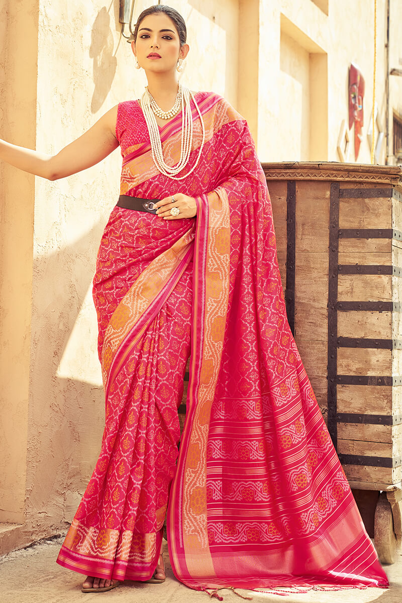 Mellifluous Dark Pink Soft Banarasi Silk Saree With Enamoring Blouse Piece