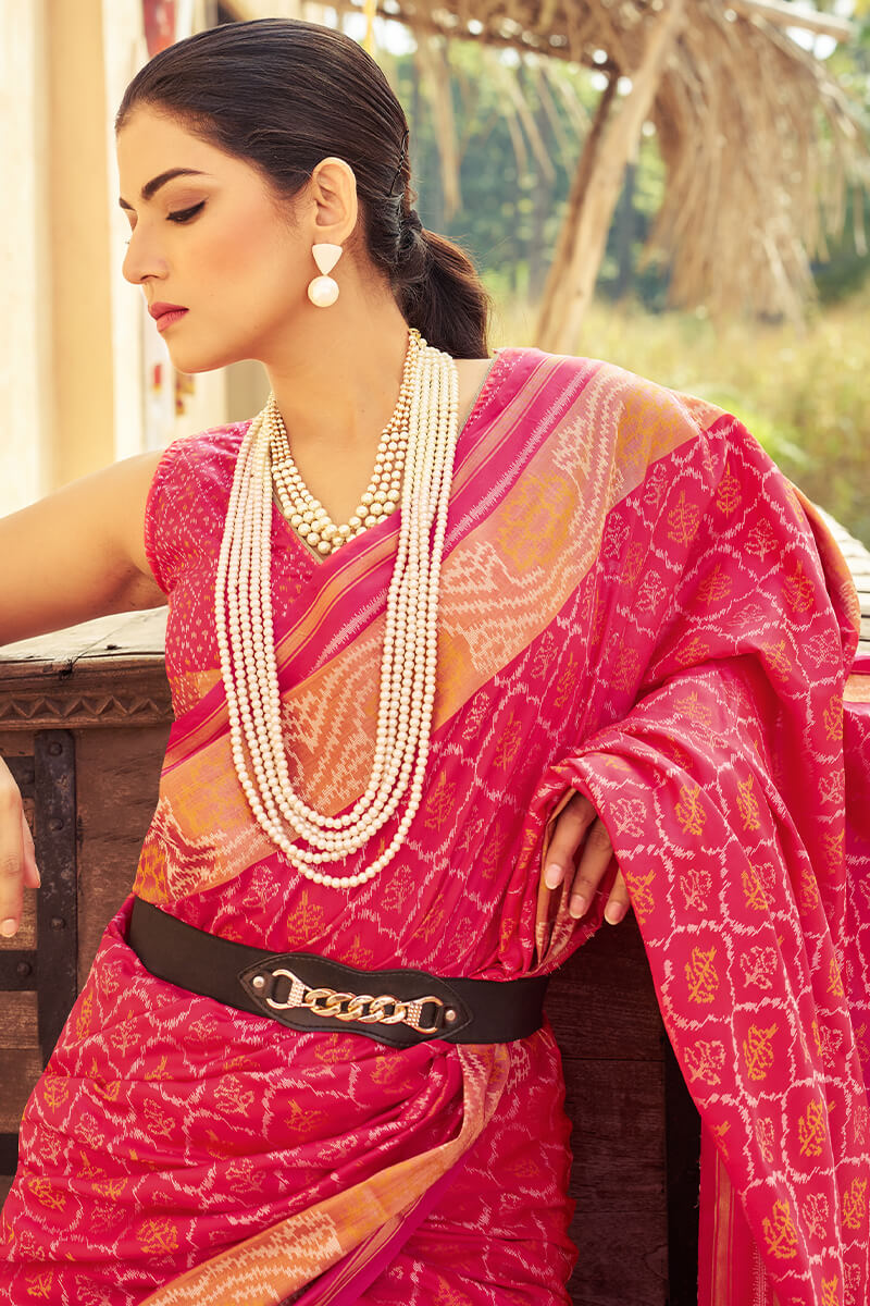 Mellifluous Dark Pink Soft Banarasi Silk Saree With Enamoring Blouse Piece