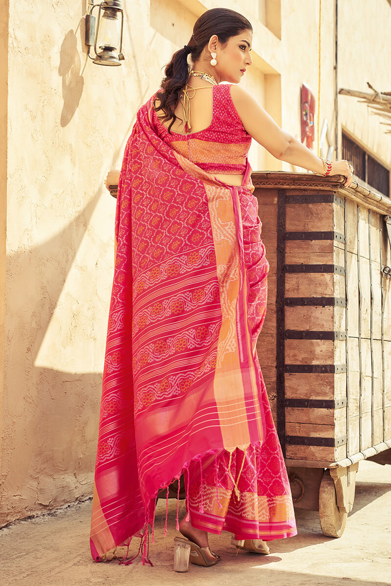 Mellifluous Dark Pink Soft Banarasi Silk Saree With Enamoring Blouse Piece