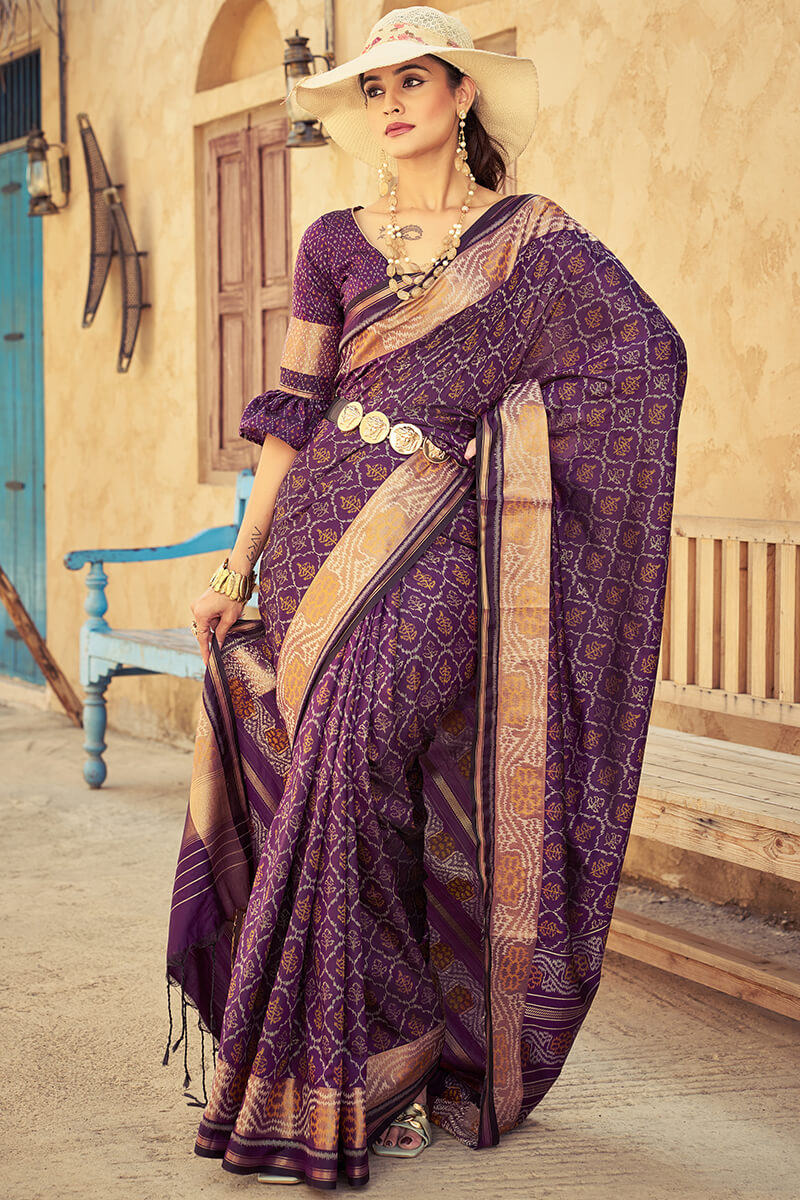 Flameboyant Purple Soft Banarasi Silk Saree With Arresting Blouse Piece