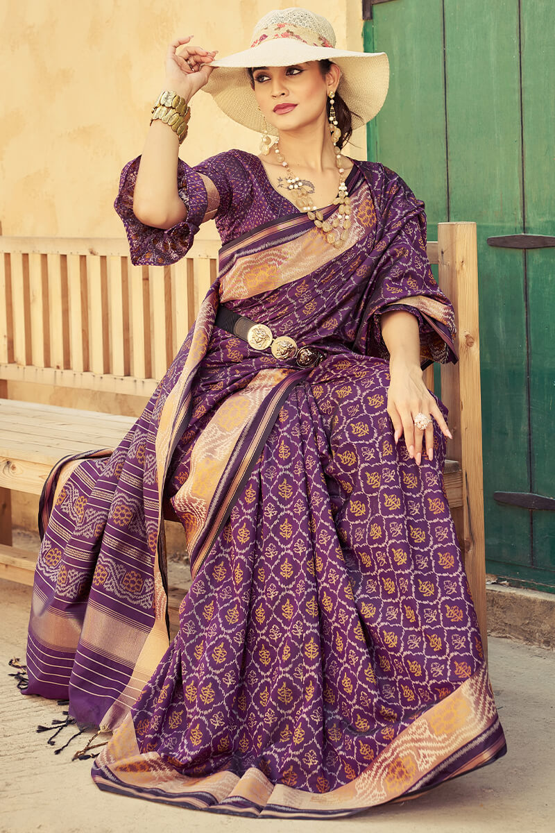 Flameboyant Purple Soft Banarasi Silk Saree With Arresting Blouse Piece