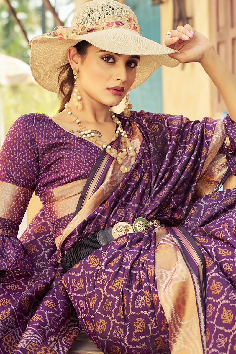 Flameboyant Purple Soft Banarasi Silk Saree With Arresting Blouse Piece