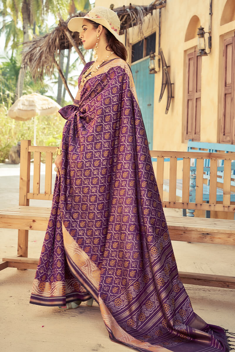 Flameboyant Purple Soft Banarasi Silk Saree With Arresting Blouse Piece