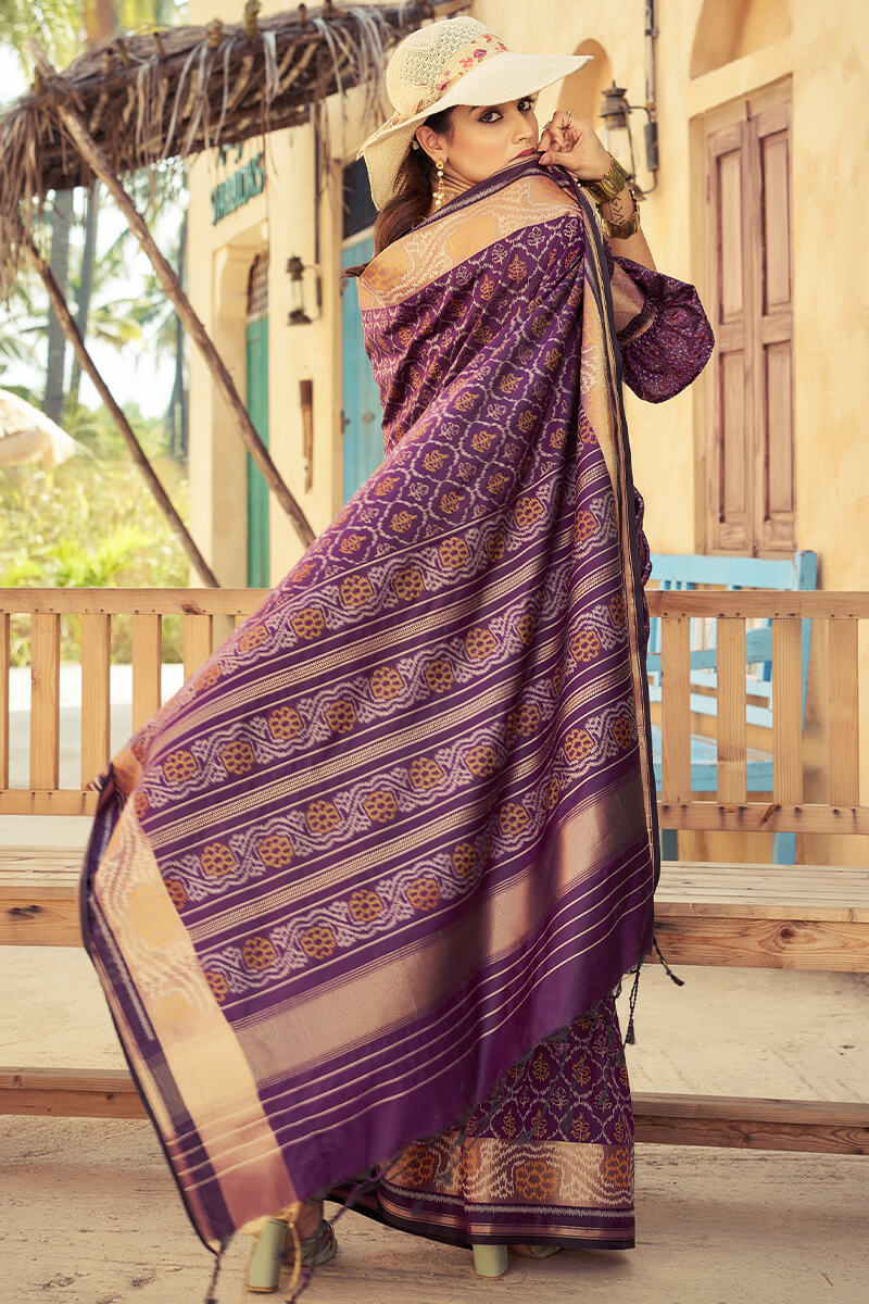 Flameboyant Purple Soft Banarasi Silk Saree With Arresting Blouse Piece