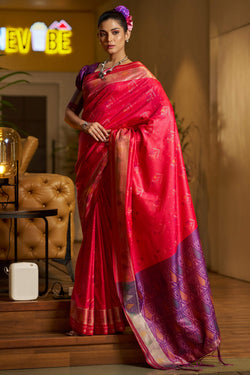 Incomparable Dark Pink Pure Zari Weaving Banarasi Silk Saree With Felicitous Blouse Piece