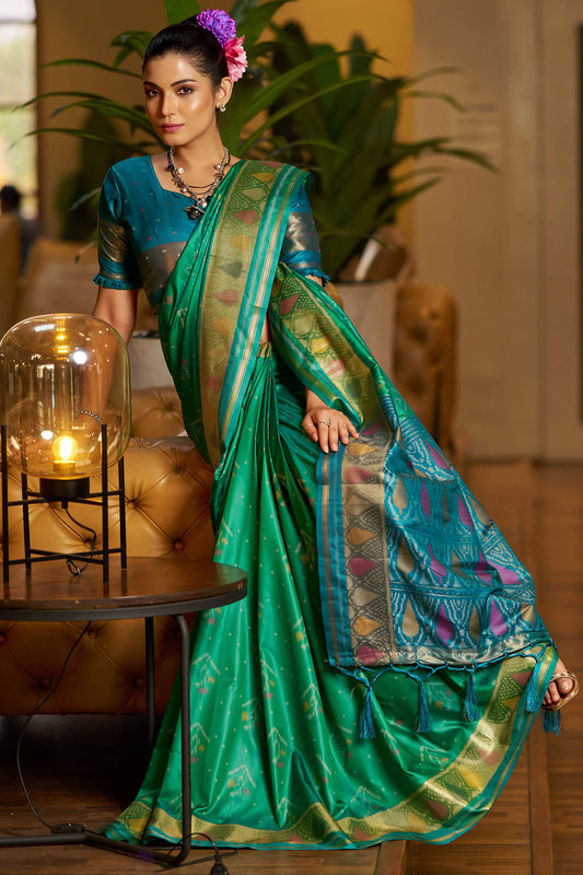 Desuetude Green Pure Zari Weaving Banarasi Silk Saree With Rhapsody Blouse Piece