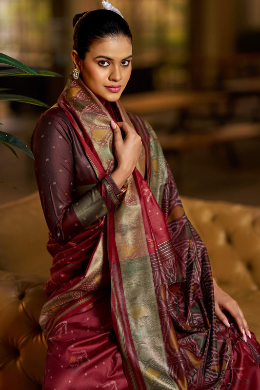 Aplomb Maroon Pure Zari Weaving Banarasi Silk Saree With Ebullience Blouse Piece