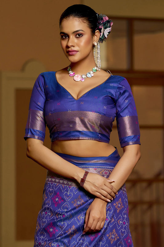 Intricate Royal Blue Pure Zari Weaving Banarasi Silk Saree With Chatoyant Blouse Piece
