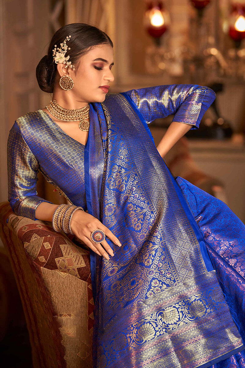 Hypnotic Royal Blue Kanjivaram Silk Saree With Ravishing Blouse Piece