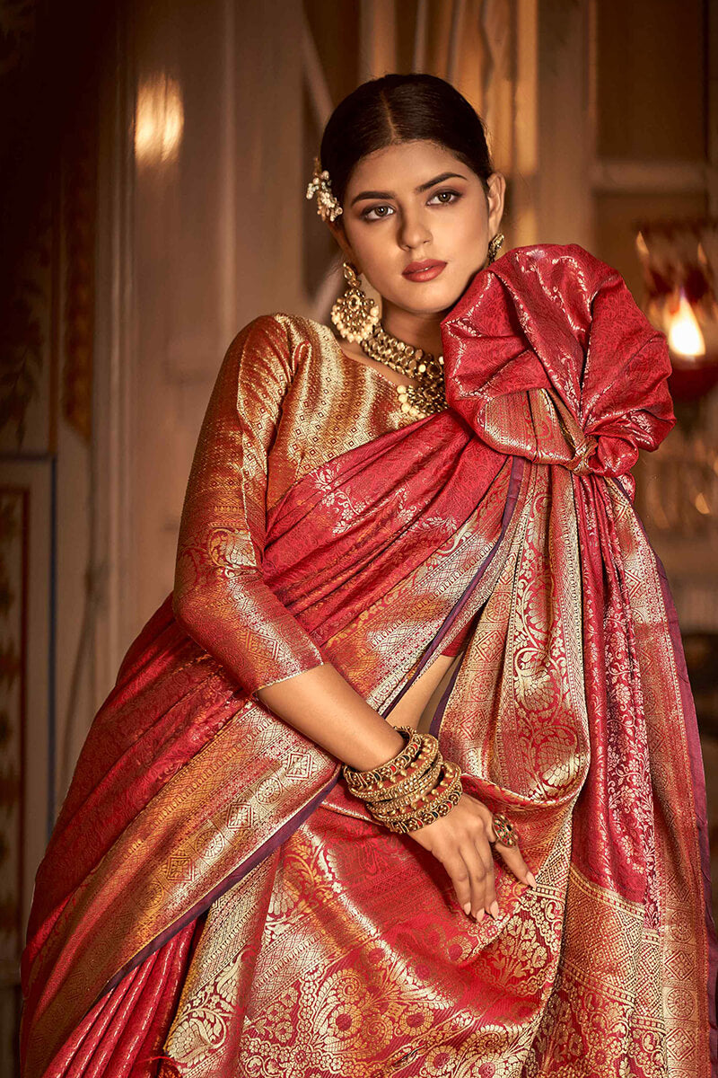 Arresting Red Kanjivaram Silk Saree With Captivating Blouse Piece