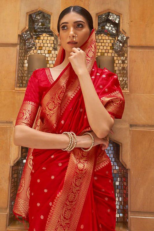 Seraglio Red Kanjivaram Silk Saree With Redolent Blouse Piece