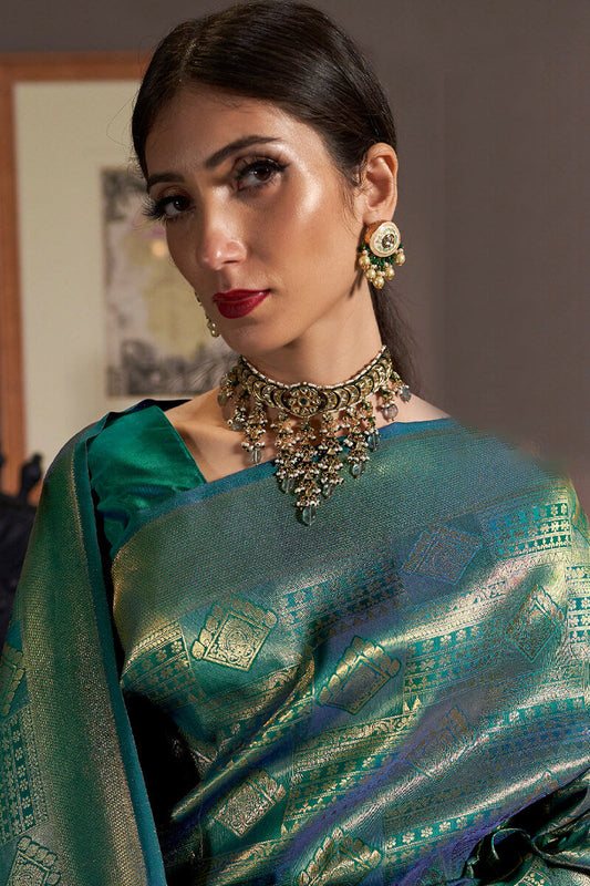 Improbable Rama Kanjivaram Silk Saree With Exuberant Blouse Piece
