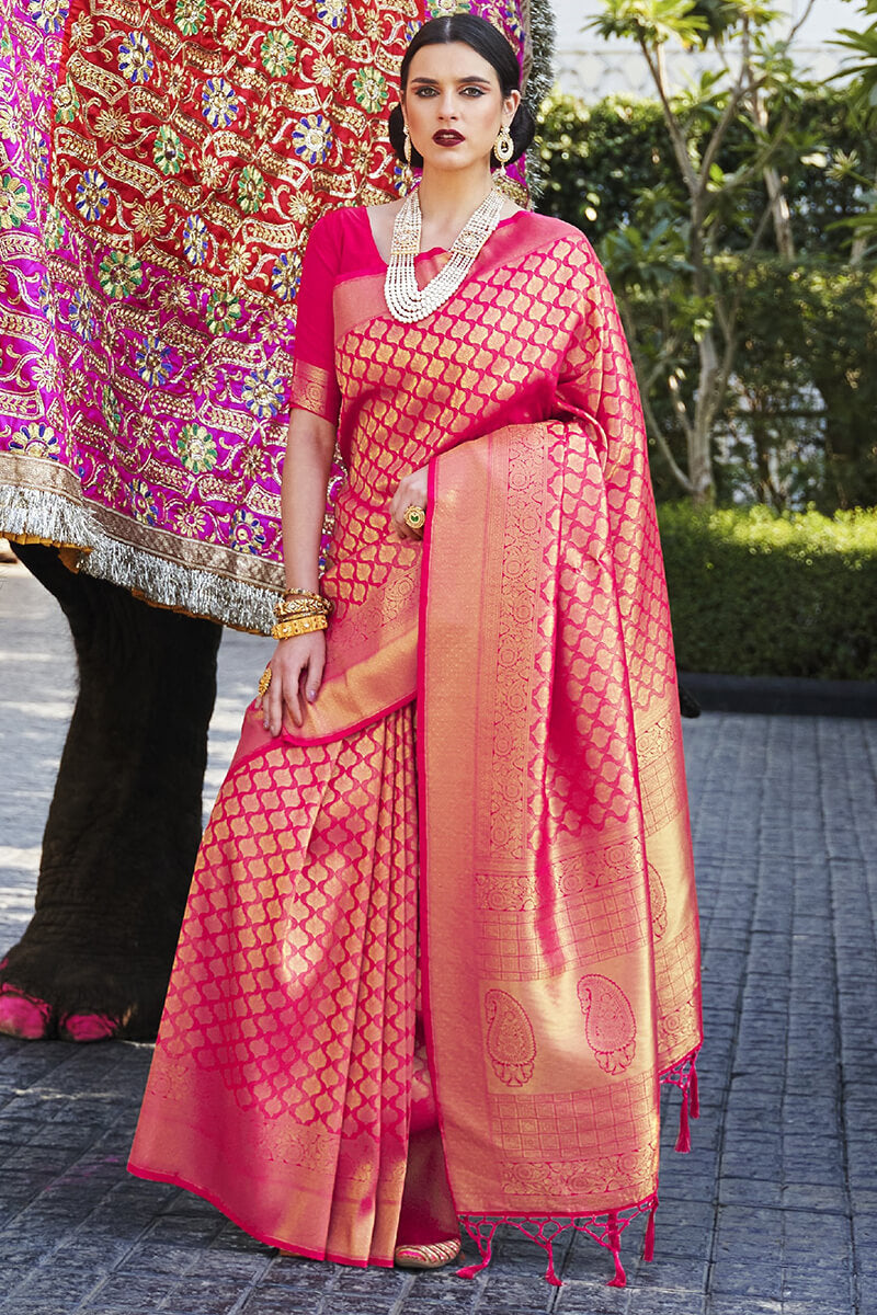 Inimitable Dark Pink Kanjivaram Silk Saree With Ineffable Blouse Piece