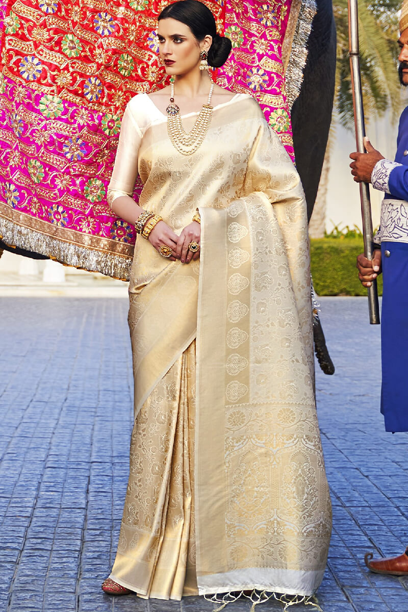 Winsome Beige Kanjivaram Silk Saree With Beguiling Blouse Piece