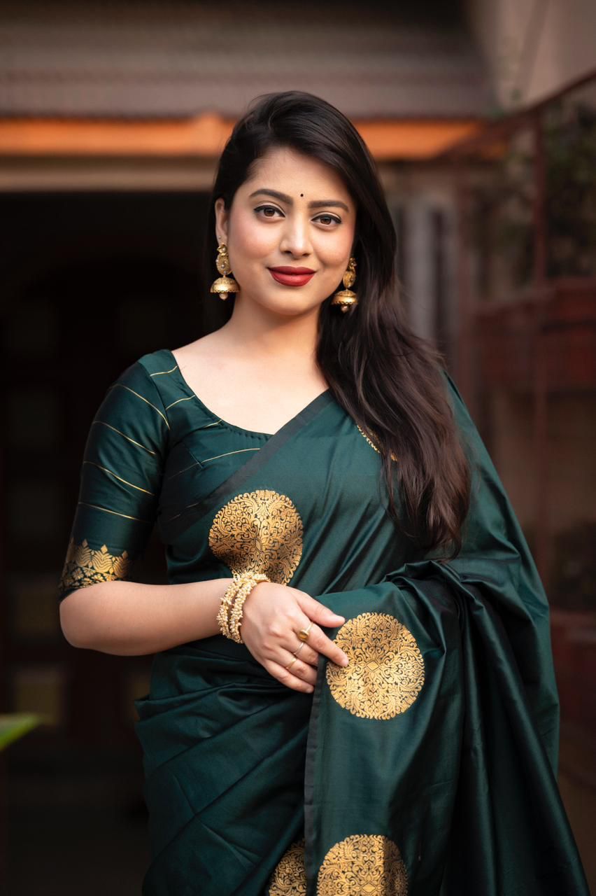 Designer Dark Green Soft Silk Saree With Mesmeric Blouse Piece