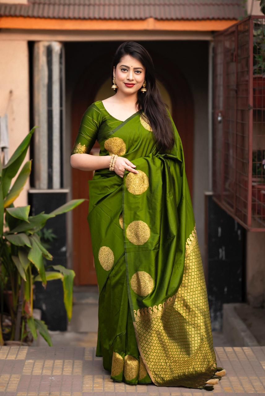 Pleasant Green Soft Silk Saree With Sophisticated Blouse Piece