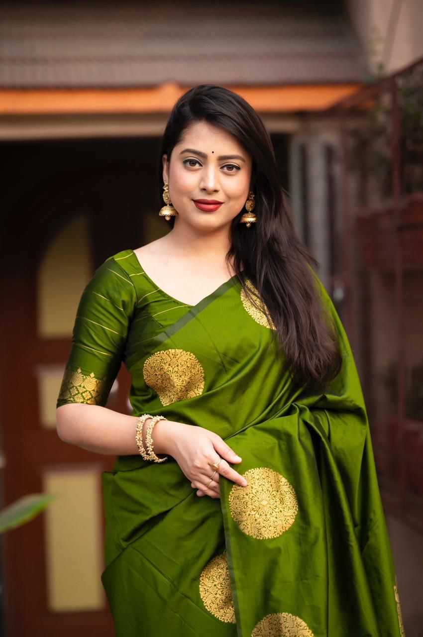 Pleasant Green Soft Silk Saree With Sophisticated Blouse Piece