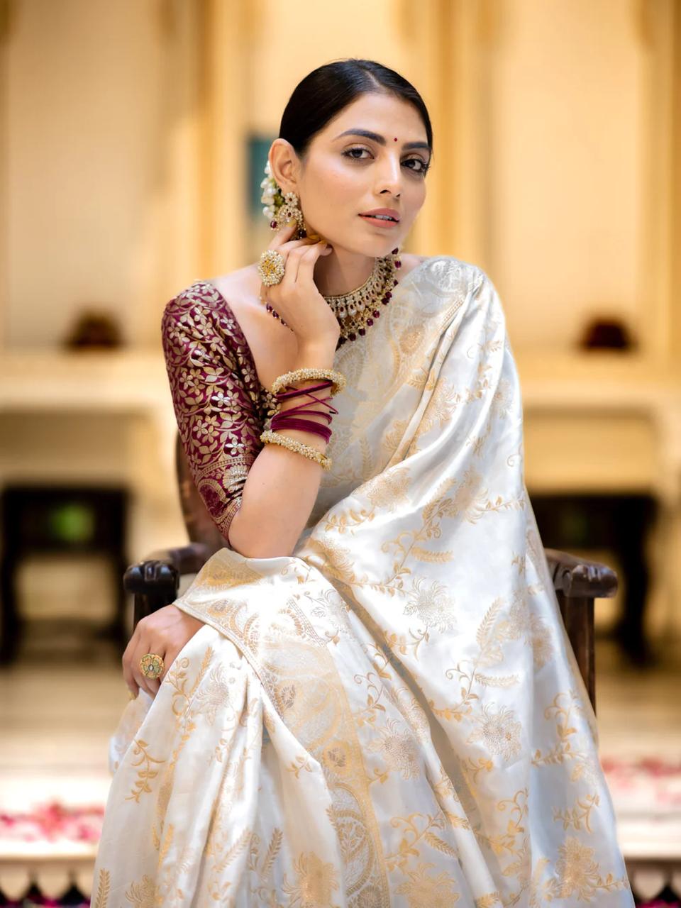 Enigmatic Off White Soft Silk Saree With Transcendent Blouse Piece