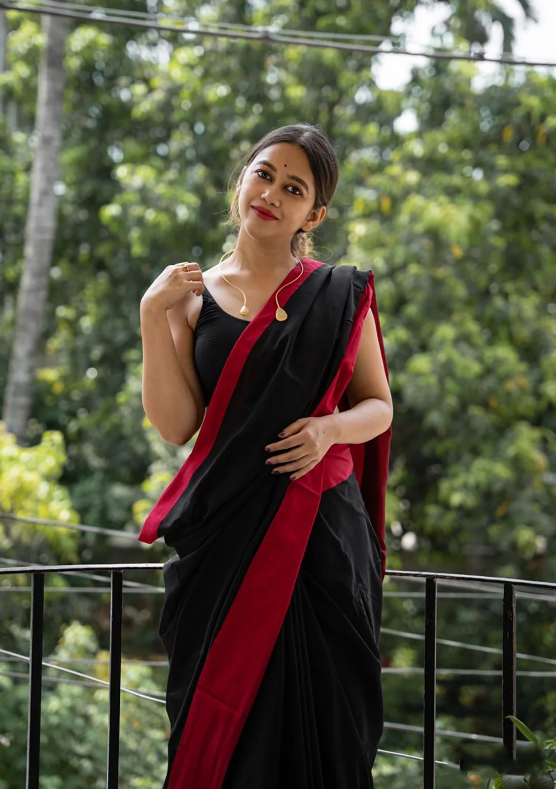 Glowing Black Cotton Silk Saree With Beautiful Blouse Piece