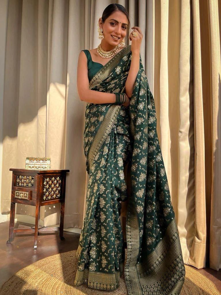 Sonorous Dark Green Soft Silk Saree With Winsome Blouse Piece