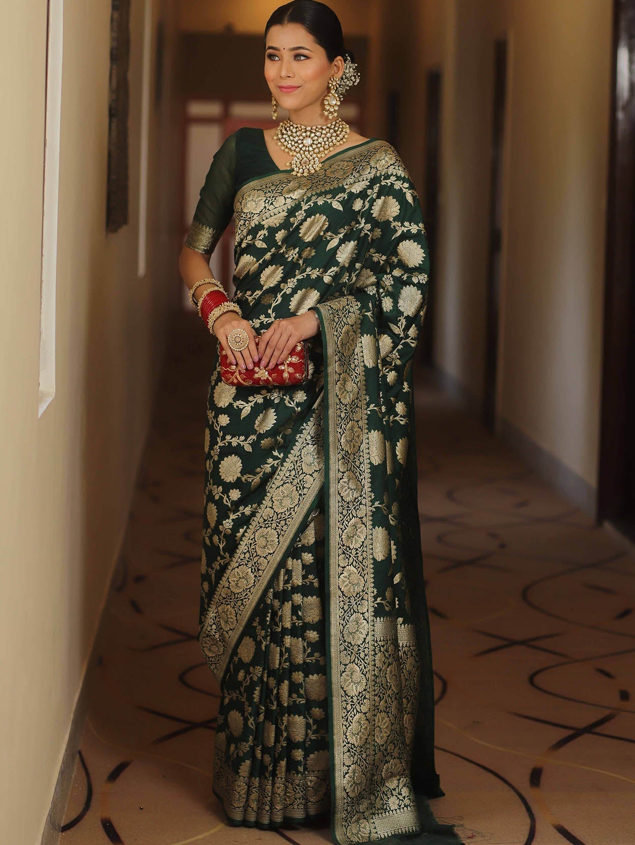 Panache Dark Green Soft Silk Saree With Tremendous Blouse Piece