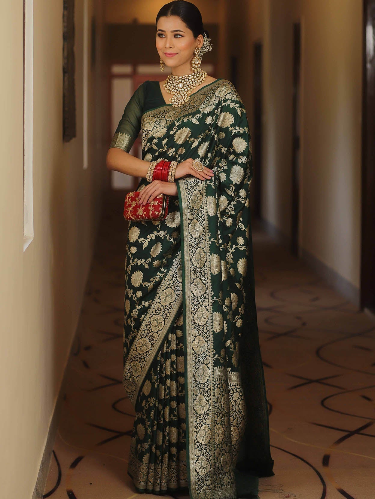 Panache Dark Green Soft Silk Saree With Tremendous Blouse Piece