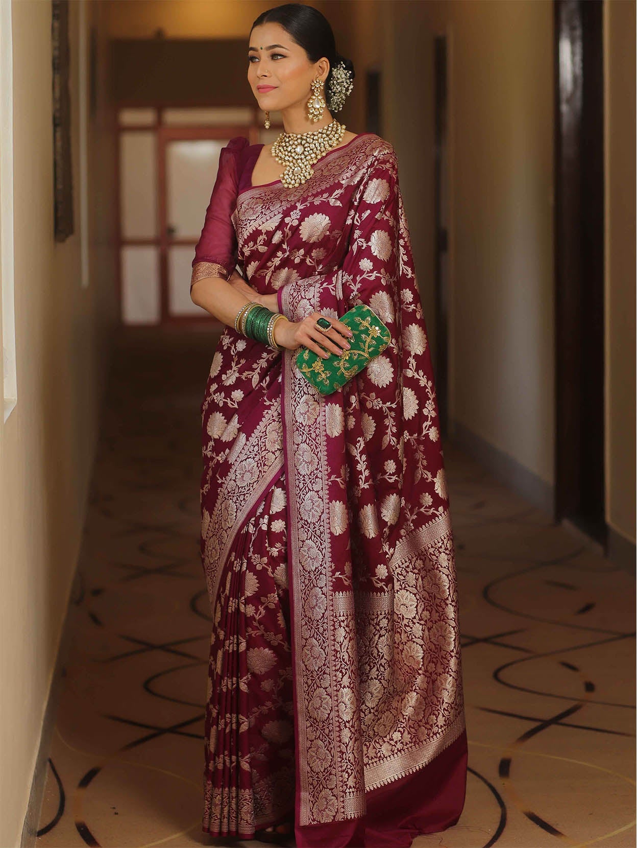 Glorious Wine Soft Silk Saree With Ravishing Blouse Piece