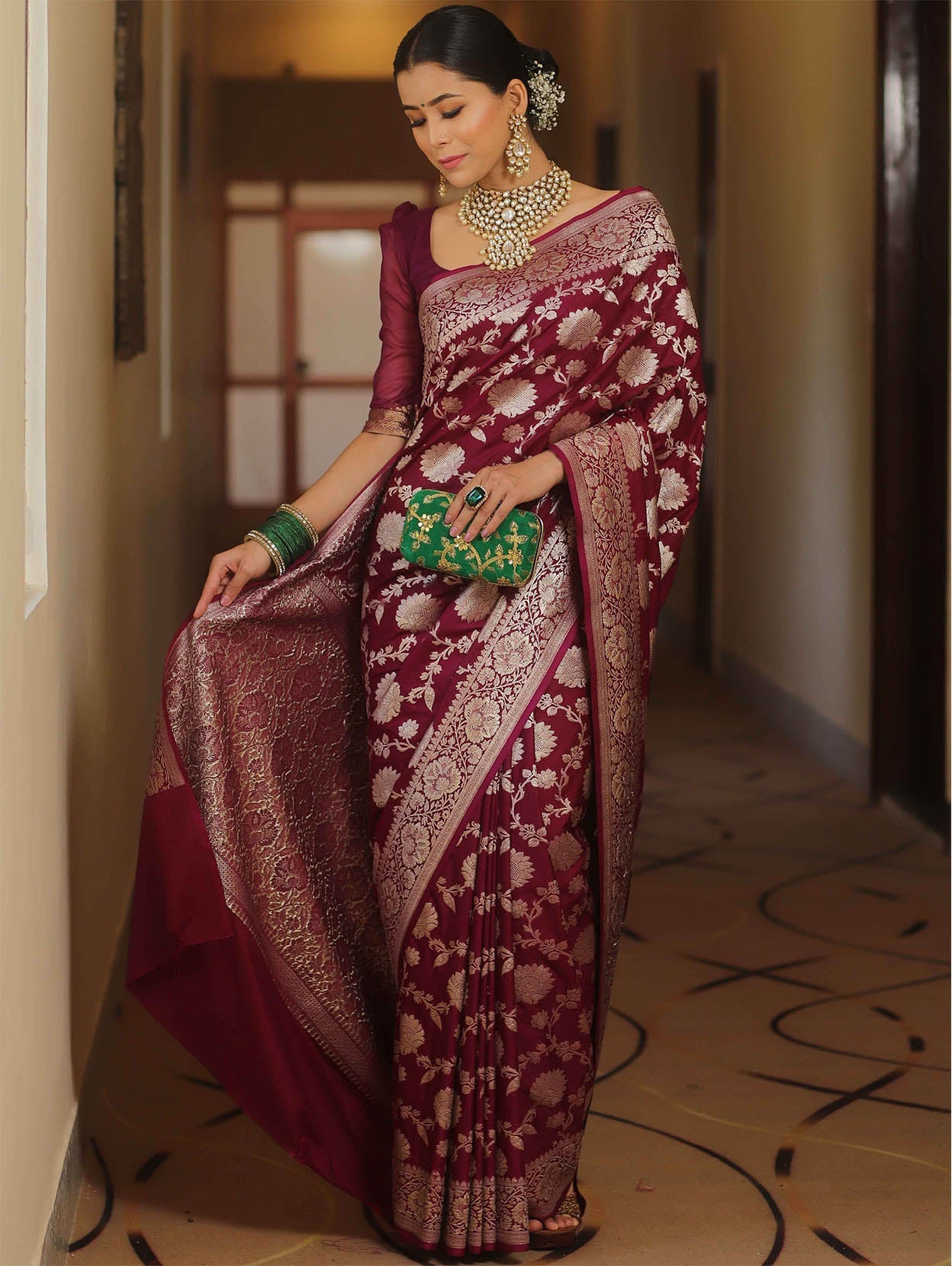 Glorious Wine Soft Silk Saree With Ravishing Blouse Piece