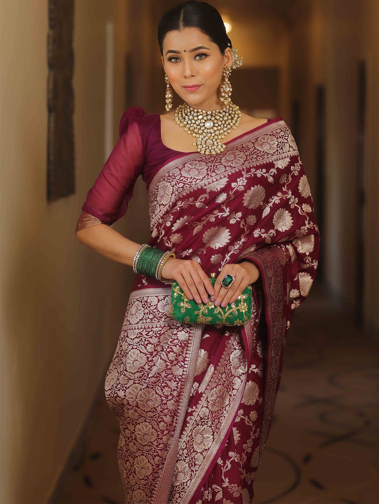 Glorious Wine Soft Silk Saree With Ravishing Blouse Piece