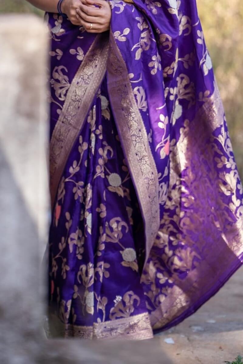 Pretty Purple Soft Silk Saree With Elegant Blouse Piece