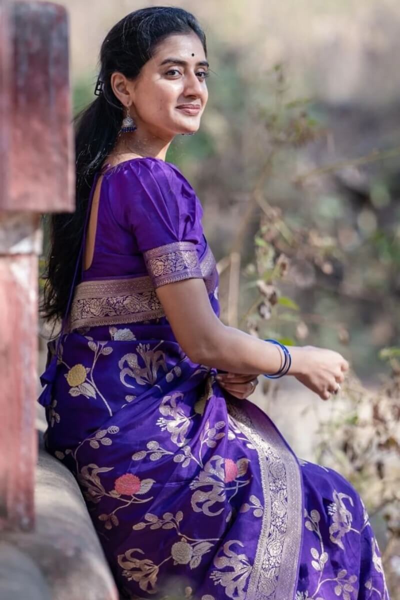 Pretty Purple Soft Silk Saree With Elegant Blouse Piece