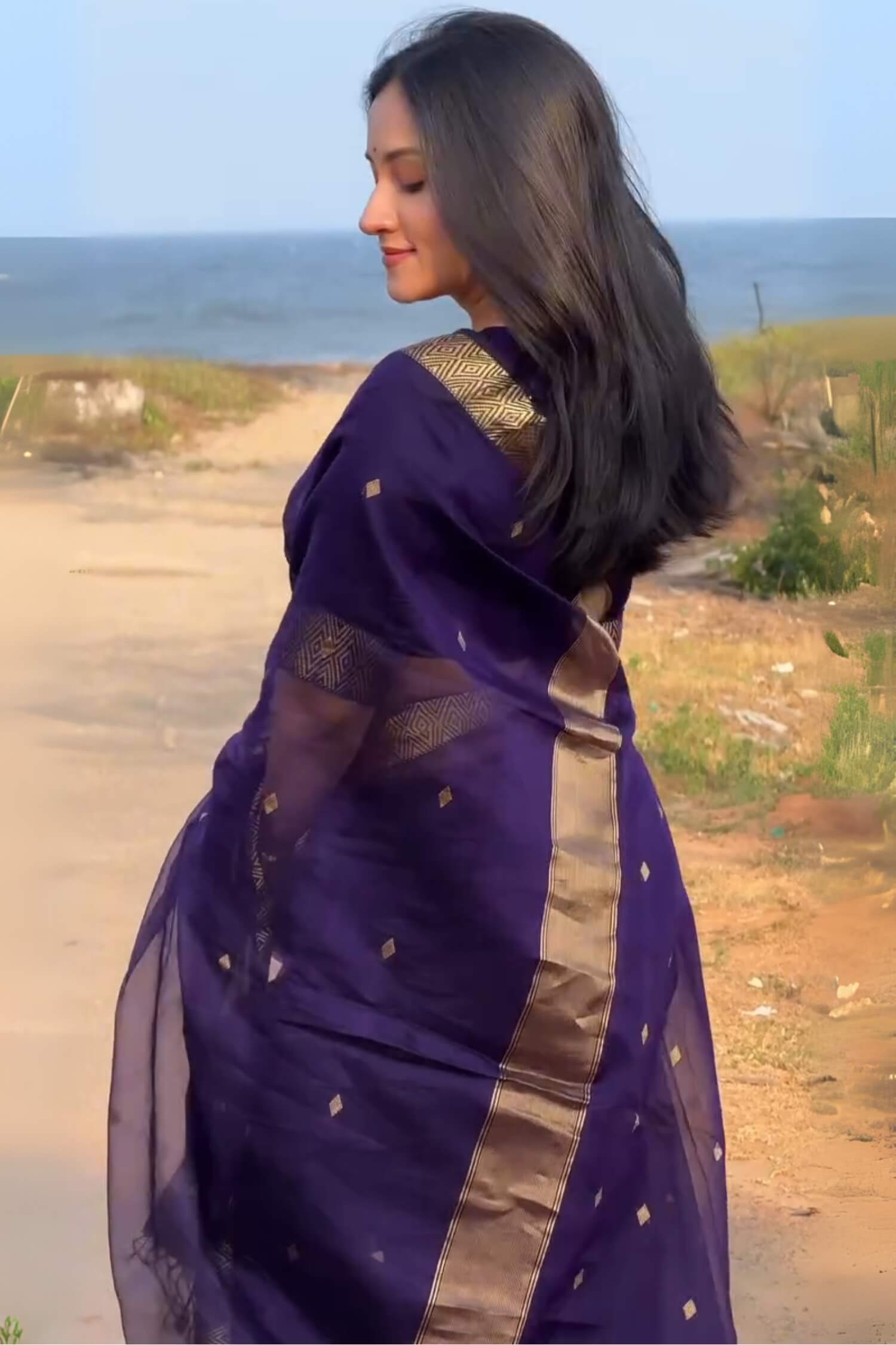Invaluable Purple Cotton Silk Saree With Efflorescence Blouse Piece