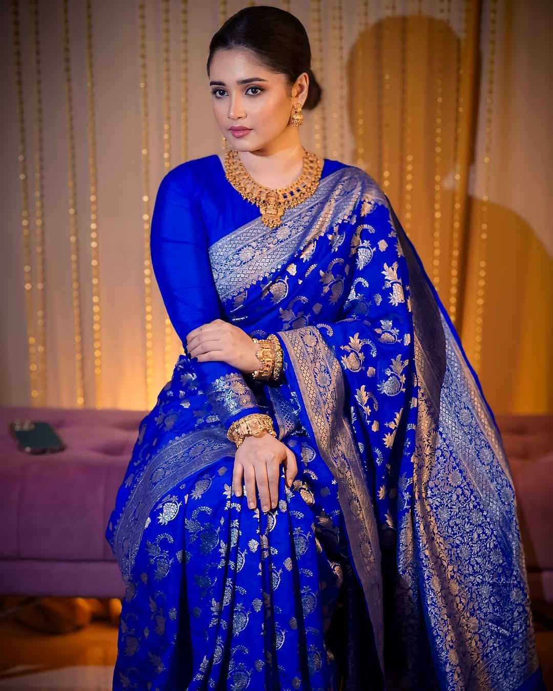 Exquisite Royal Blue Soft Banarasi Silk Saree With Fantabulous Blouse Piece