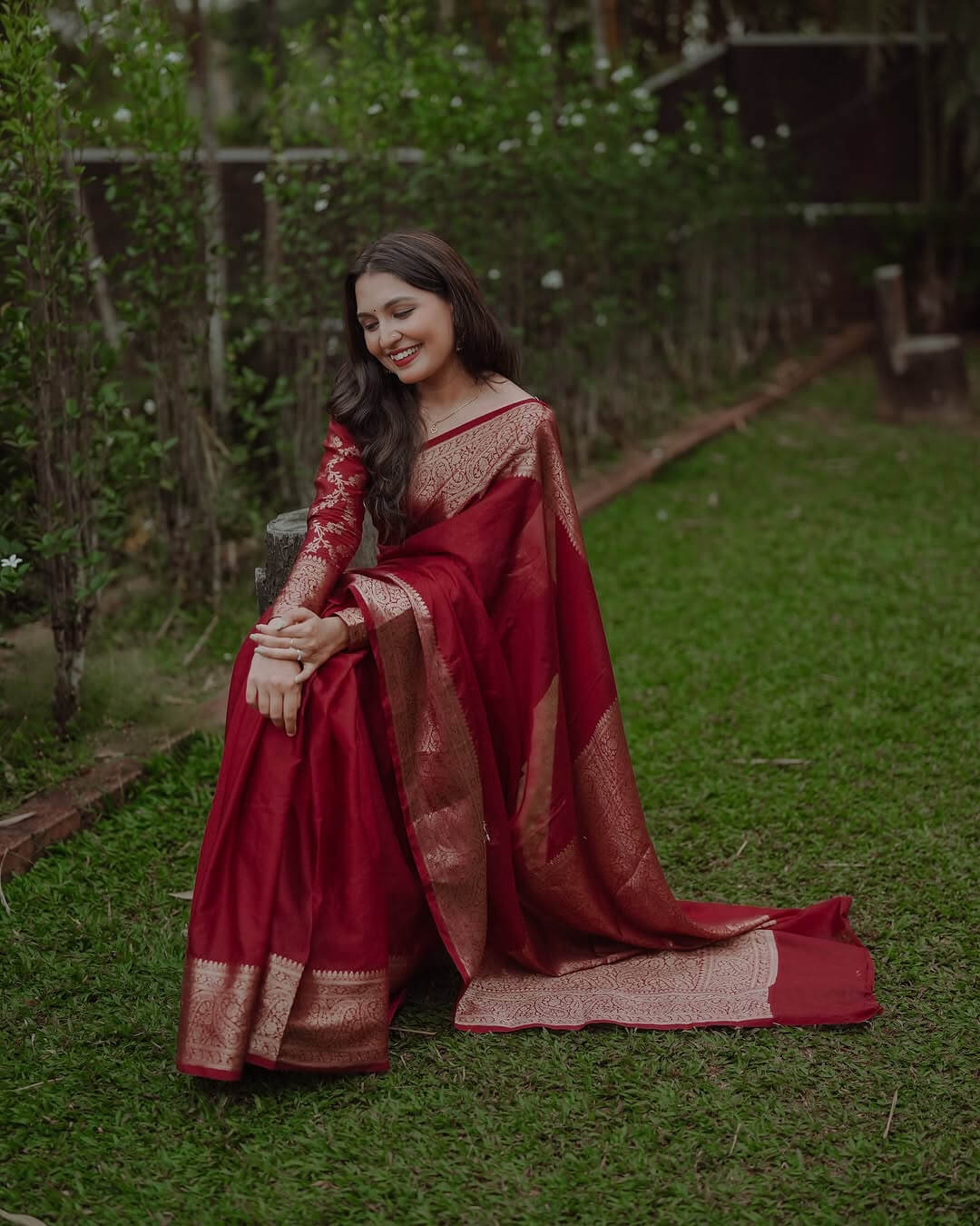 Jazzy Maroon Soft Silk Saree With Transcendent Blouse Piece
