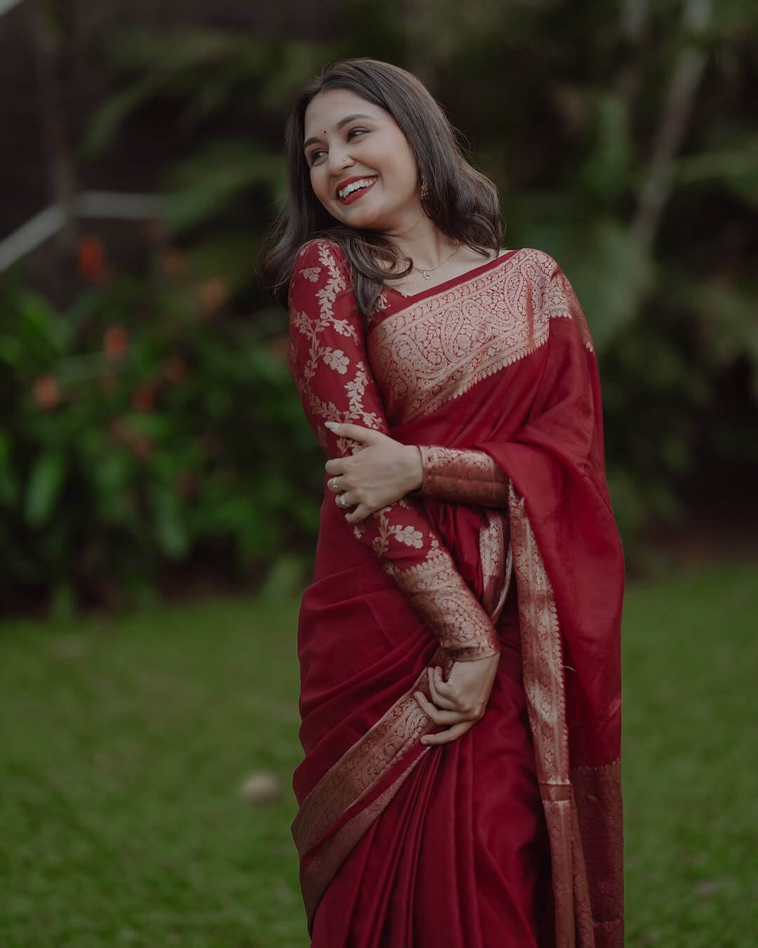 Jazzy Maroon Soft Silk Saree With Transcendent Blouse Piece
