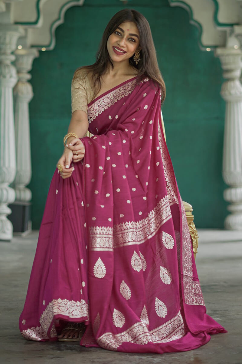 Incredible Dark Pink Linen Silk Saree With Beleaguer Blouse Piece