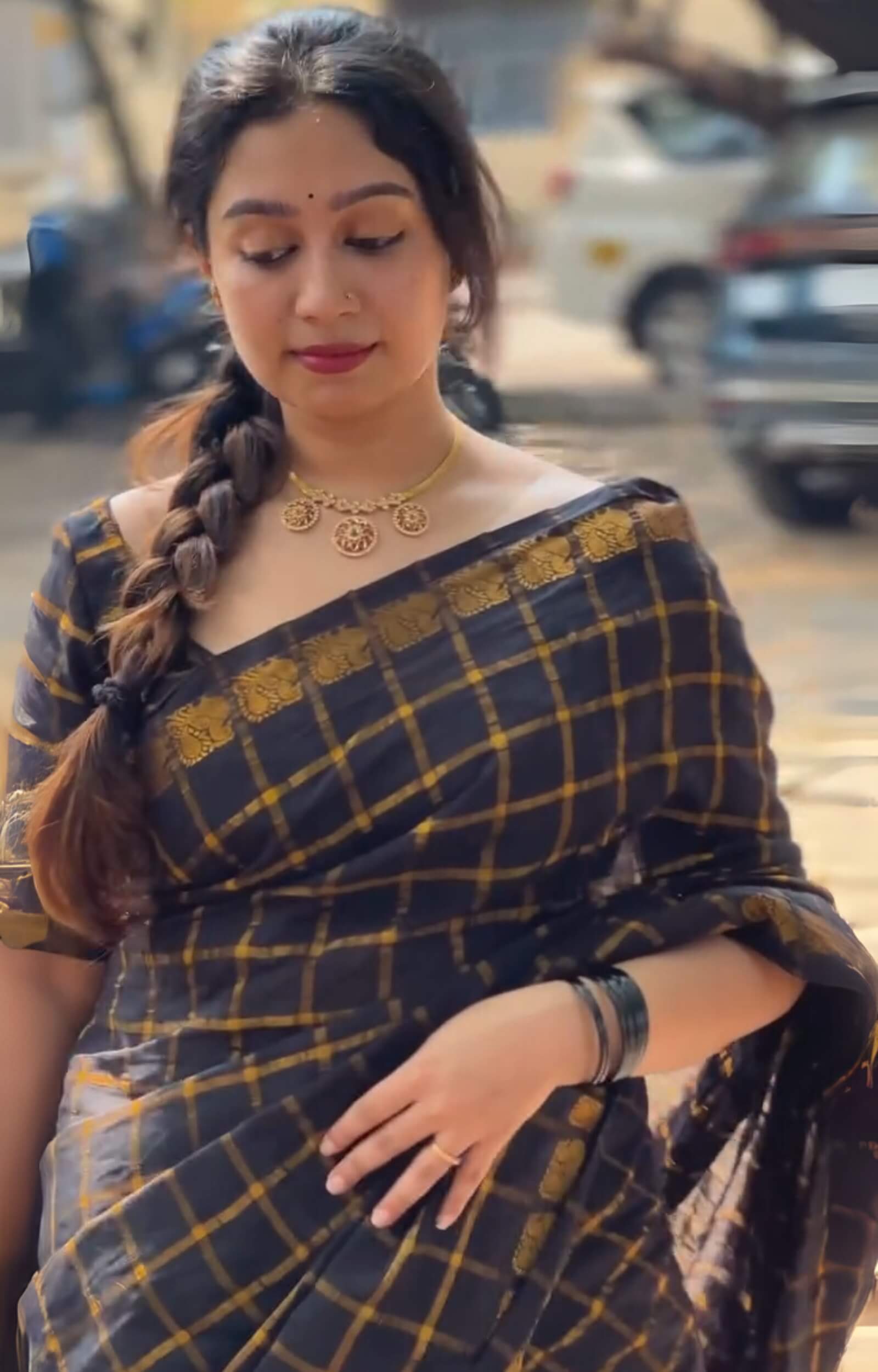 Mesmerising Black Cotton Silk Saree With Beguiling Blouse Piece