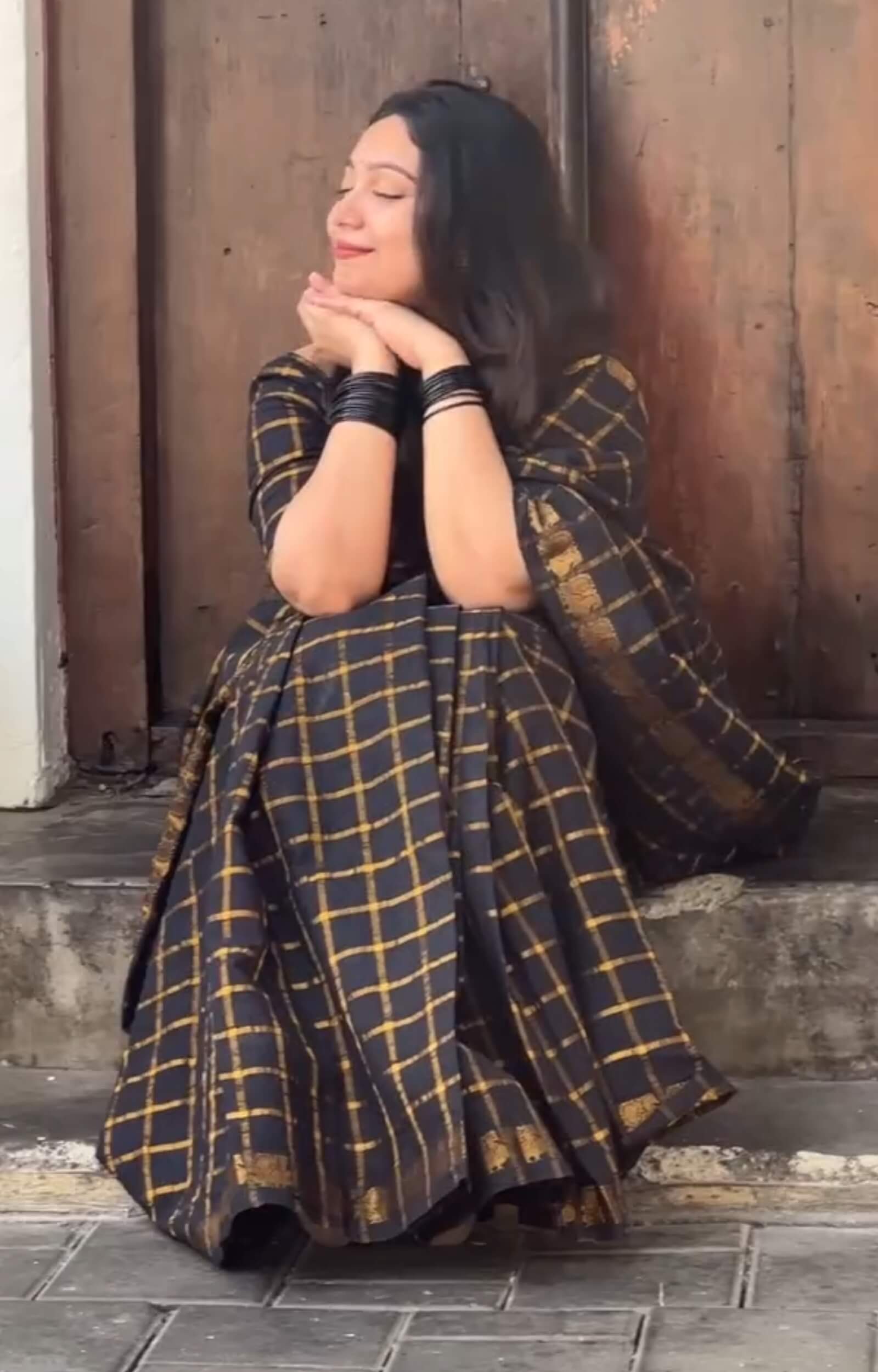 Mesmerising Black Cotton Silk Saree With Beguiling Blouse Piece