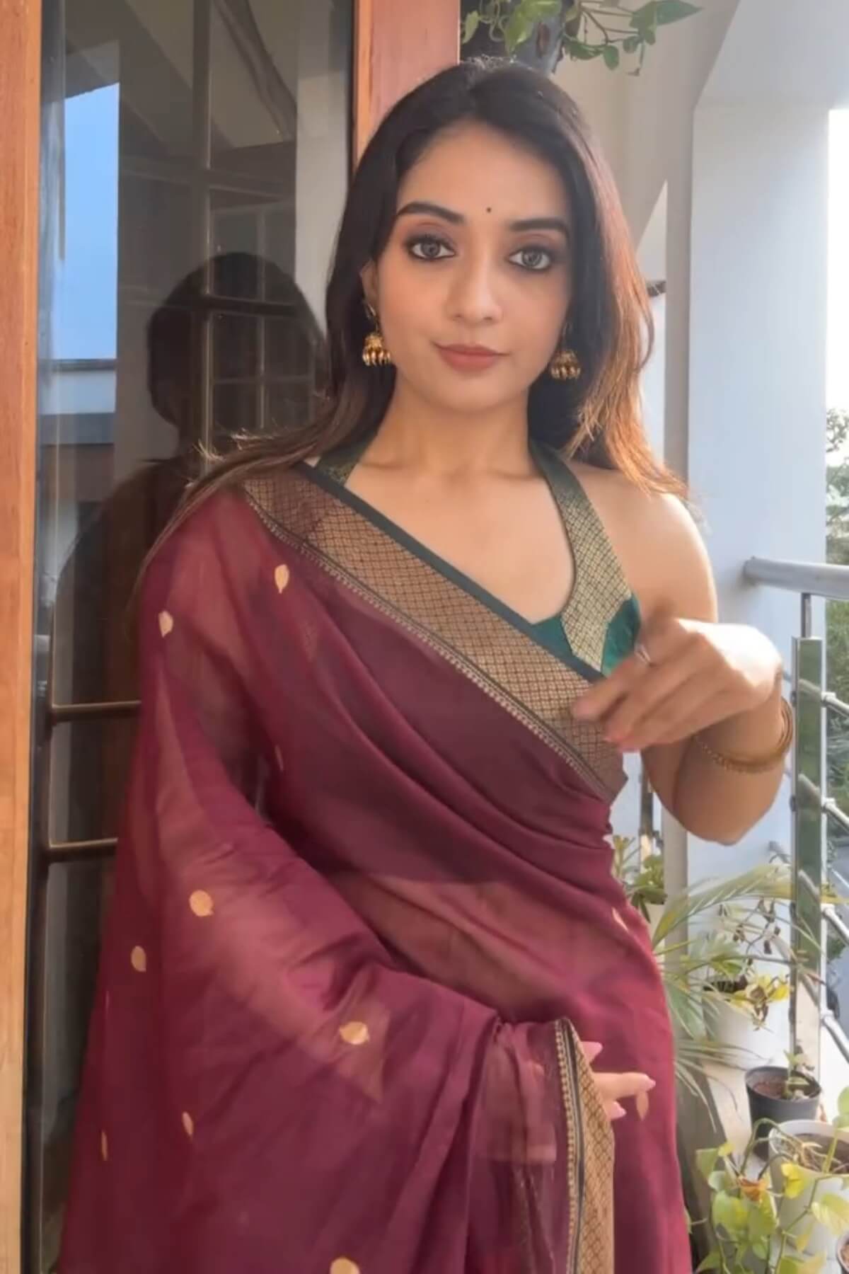Stunner Wine Soft Silk Saree With Radiant Blouse Piece